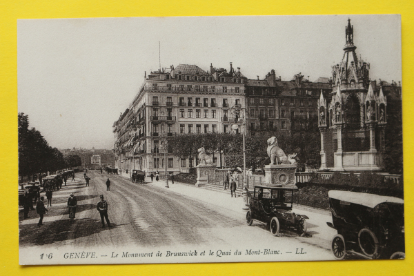 Ansichtskarte AK Genf / Quai de Mont Blanc / 1920er Jahre / Monument Brunswick – Autos – Oldtimer – Hotel